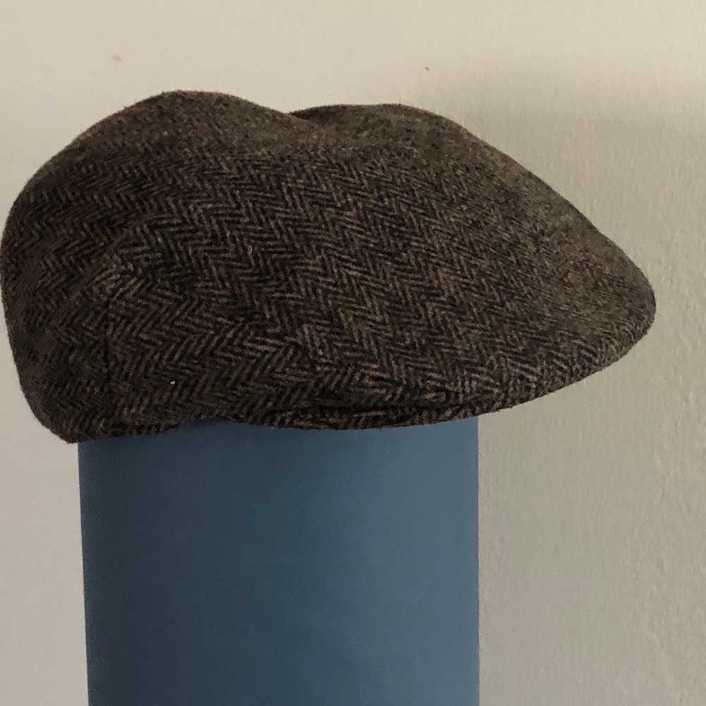 Angela & William Hat - Picture 3 of 7